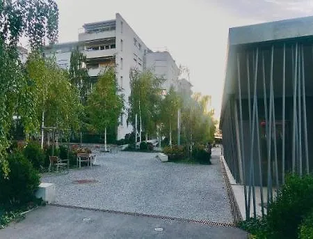 Bright Spacious And Modern With Terrace *