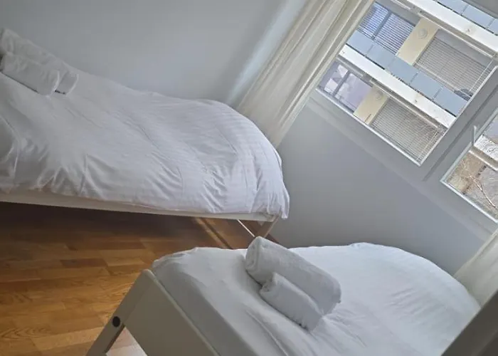 Bright Spacious And Modern With Terrace Appartement