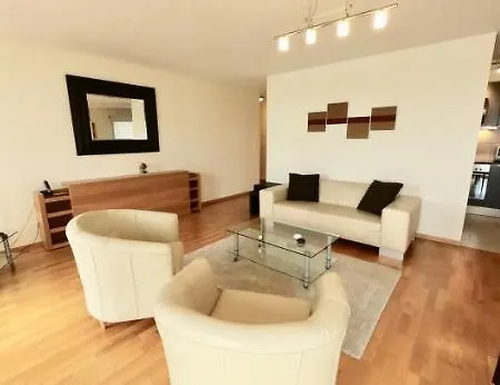 Bright Spacious And Modern With Terrace Apartment *