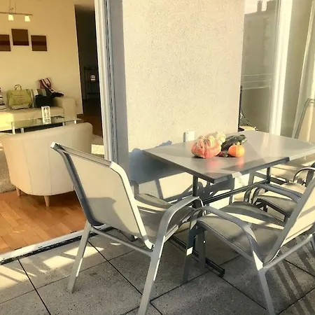 Bright Spacious And Modern With Terrace Apartment